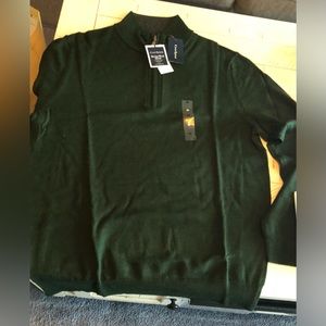 Croft & Barrow NWT Men’s Medium Dark Green Thin Sweater